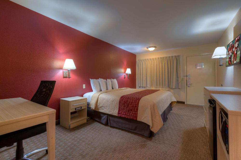 Superior King Room Non-Smoking interior